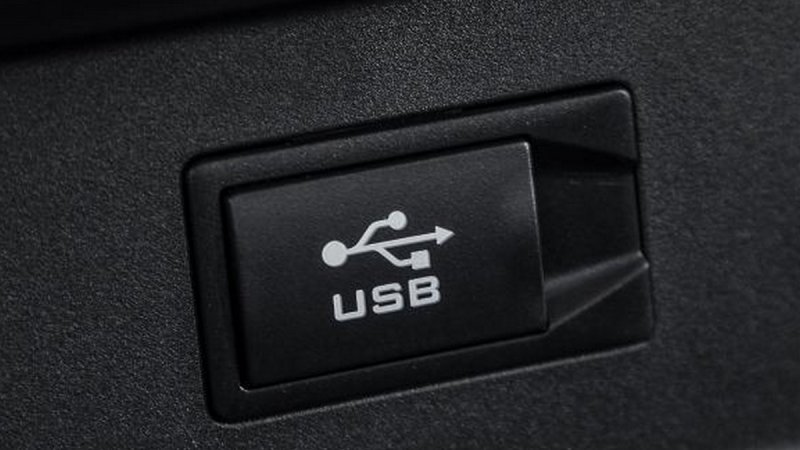 USB порт - алдыңғы